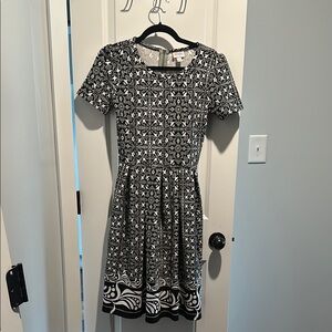 Black and White Lularoe Amelia